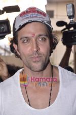 Hrithik Roshan on the occasion of his bday at his home on 9th Jan 2011 (26).JPG
